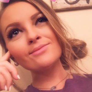 Meet your Posher, Hailey